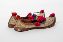 Load image into Gallery viewer, Afghani Pashtun Wedding Slippers
