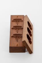 Load image into Gallery viewer, Japanese Kashigata or Sweet Cake Mould