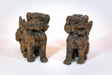 Load image into Gallery viewer, Pair of Foo Dogs (Shishi or Komainu in Japanese)
