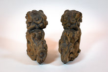 Load image into Gallery viewer, Pair of Foo Dogs (Shishi or Komainu in Japanese)