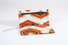 Load image into Gallery viewer, Clutch Purse of Vintage Kimono Fabric