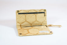 Load image into Gallery viewer, Clutch Purse of Vintage Kimono Fabric