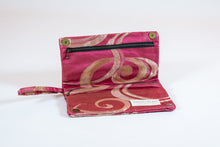 Load image into Gallery viewer, Clutch Purse of Vintage Kimono Fabric
