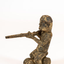 Load image into Gallery viewer, Sculpture Man with gun
