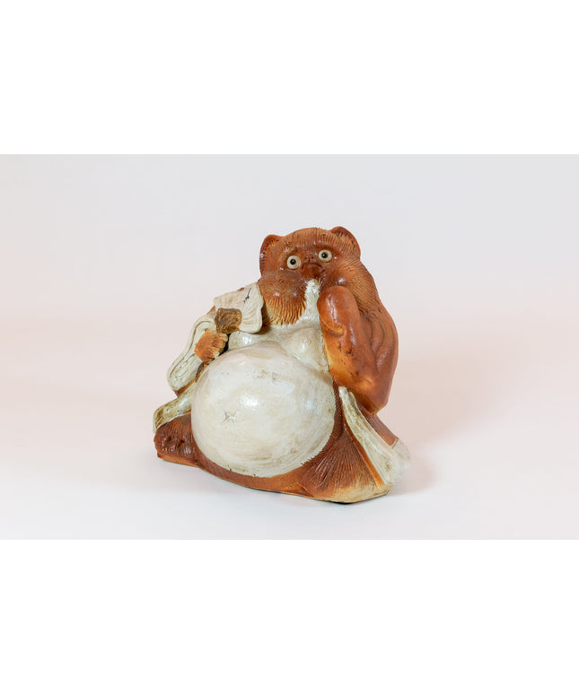 Shagaraki Tanuki Statue