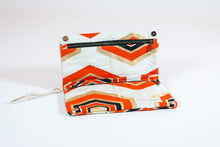 Load image into Gallery viewer, Clutch Purse of Vintage Kimono Fabric
